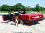 girl_changing_flat_tire_start problems_stuck_026.jpg