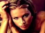 Michelle-Hunziker-7.JPG