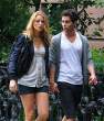 84964_blake_lively__forum.ns4w.org_14_123_595lo.jpg