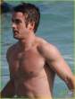 shirtless-robert-buckley-04.jpg