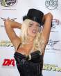 holly_madison_lamppon_5_big.jpg