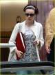 rachel-mcadams-apple-store-01.jpg