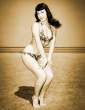 bettie_page_beach02m.jpg