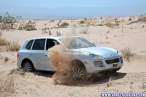 rich_and_stuck_in_porsche_cayenne_002.jpg