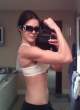 adrianne_curry_flex_leg_muscle_2.jpg
