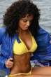 layla_el_yellow_bikini_4.jpg