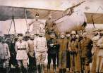 Ispred aviona MAURICE FARMAN F-20.jpg
