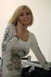 nicola_mclean_bust_out_5.jpg