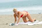 sophie_monk_red_bikini_7_big.jpg