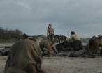 emilia-clarke-naked-and-dirty-in-game-of-thrones-0610-12.jpg