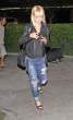 Mena_Suvari_arriving_at_LAX-06.jpg
