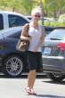 KendraWilkinson2011_08_25_runningsomeerrandsinLosAngeles_6.jpg