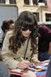 Zooey Deschanel walks to ABC studios584lo.jpg