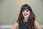 Zooey_Deschanel_at_a_photocall_athe_Four_Seasons_hotel_in_Los_Angeles_48267.jpg