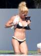 torrie-wilson-black-bikini-miami-07-435x580.jpg