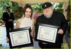 555796791_EmiliaClarkeAFIAwardsinBeverlyHillsMQtag_011312_06_122_484lo.jpg