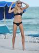 hailey_baldwin_daughter_bikini_again.jpg