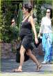 halle-berry-pregnancy-glowing-fabric-shopping-03_001.jpg