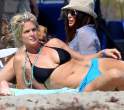 Rachel Hunter Bikini Malibu 07-07-13 (21).jpg