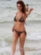 farrah-abraham-wears-a-skimpy-bikini-on-the-beach-in-fl-09-435x580.jpg