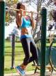 leilani-dowding-working-out-in-pan-pacific-park-10-435x580.jpg