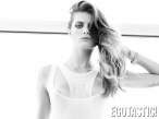 isabeli-fontana-topless-and-ass-in-lui-magazine-sept-2013-02-900x675.jpg
