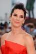 Sandra+Bullock+Gravity+Premieres+Venice+i0ObiocUD5vx.jpg