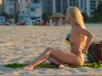 ana-braga-topless-bikini-1105-14-900x675.jpg