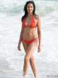 padma-lakshmi-in-an-orange-bikini-at-the-beach-06-435x580.jpg