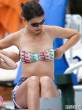 katie-holmes-bikini-top-and-shorts-poolside-in-miami-05-435x580.jpg