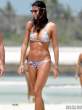 elisabetta-gregoraci-hot-bikini-body-in-kenya-04-435x580.jpg