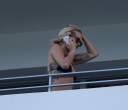 973098381_ritaorahangsoutbalconyx21_123_24lo.jpg