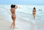 Claudia-Romani-Bikini-photos--21.jpg