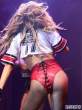 Carmen-Electra-Cleavy-Performance-at-The-Elevate-Concert-Series-in-LA-08-435x580.jpg