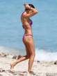 julia-pereira-pink-bikini-miami-13-435x580.jpg