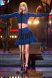taylor-swift-on-stage-performing-on-le-grand-journal-_2.jpg