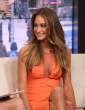 Hannah_Davis_Visits_FOX_Friends_rDYro3yclJ2x.jpg