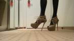 walking in beige sexy high heels 7 inch 18 cm.mp4_000021000.jpg